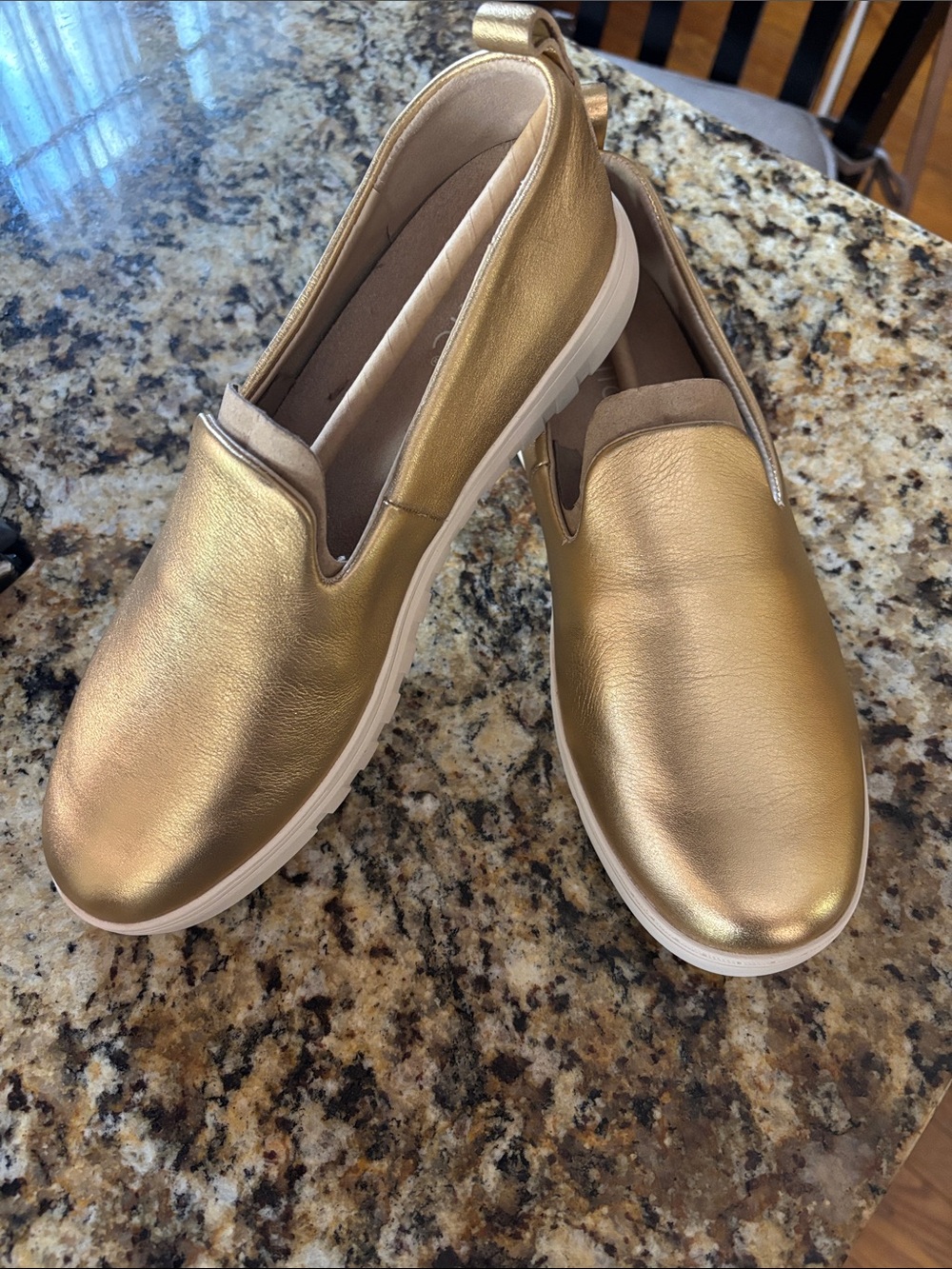 Vionic Uptown Willa slide gold tennis shoe